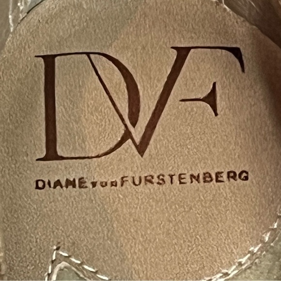 DIANE VON FURSTENBERG SUEDE LEATHER PLATFORM HEELS/SANDALS - Picture 11 of 15